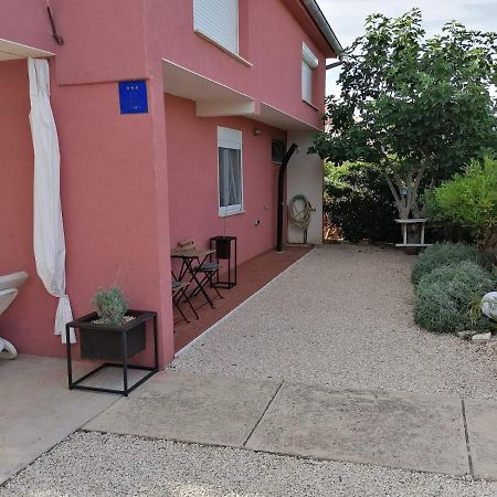 House For Rent Paola Villa Ražanac Eksteriør bilde