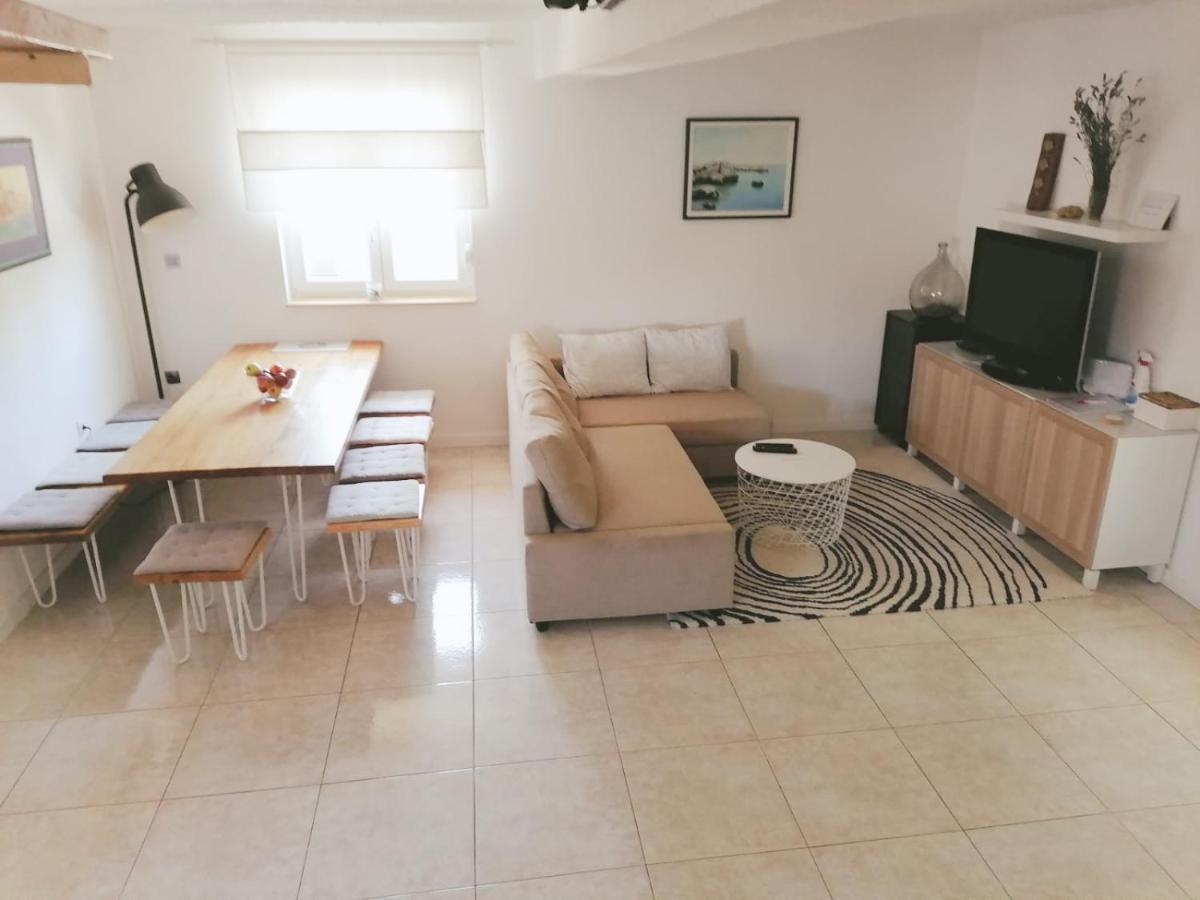 House For Rent Paola Villa Ražanac Eksteriør bilde