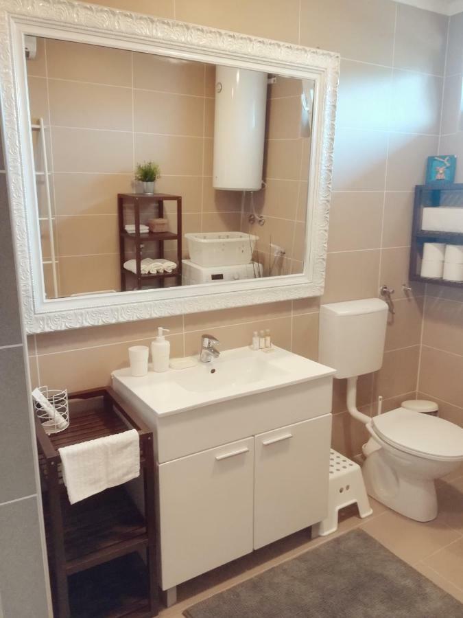 House For Rent Paola Villa Ražanac Eksteriør bilde