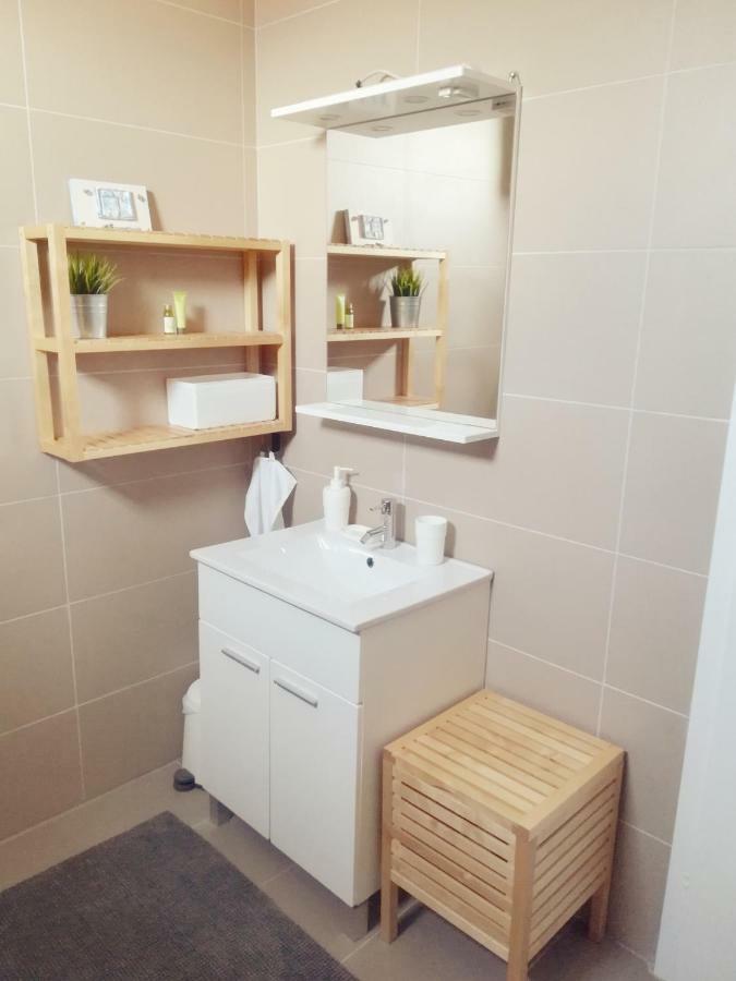 House For Rent Paola Villa Ražanac Eksteriør bilde