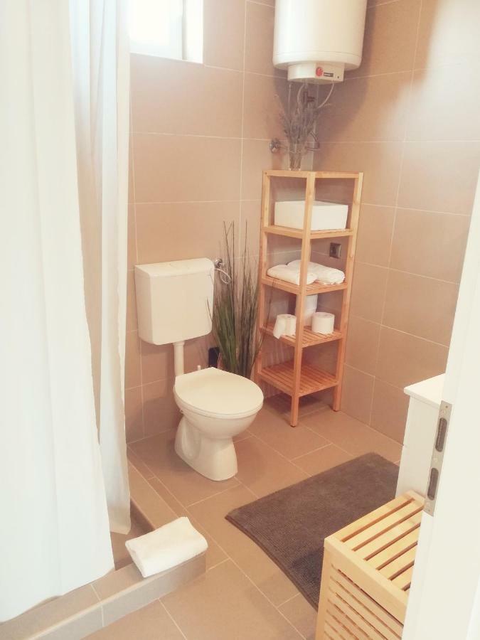House For Rent Paola Villa Ražanac Eksteriør bilde