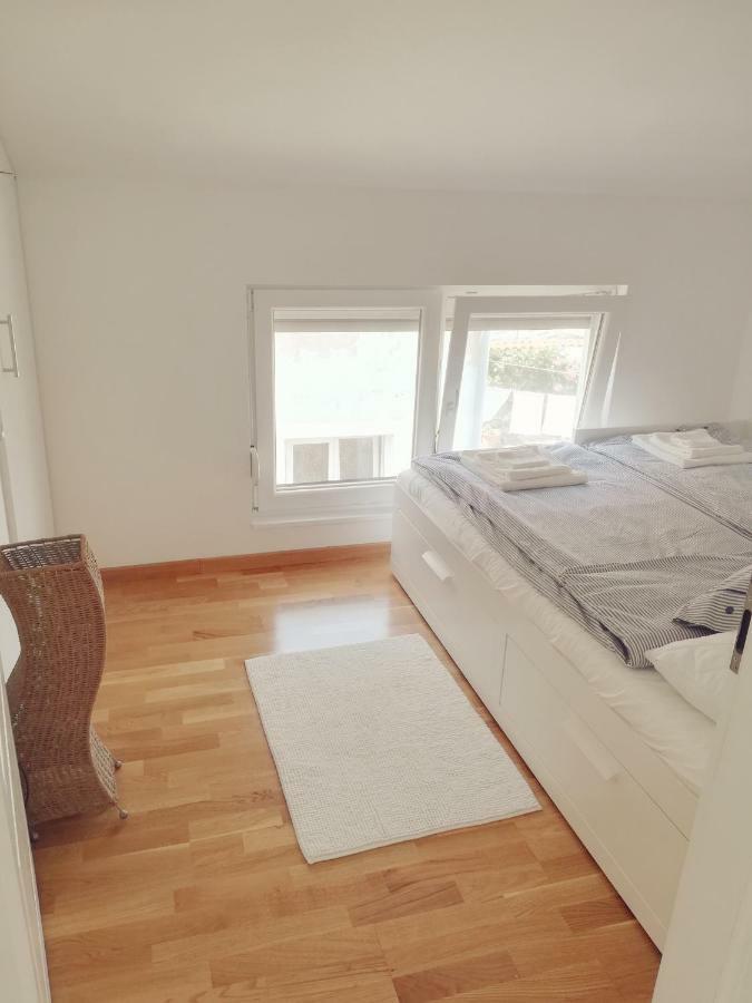 House For Rent Paola Villa Ražanac Eksteriør bilde