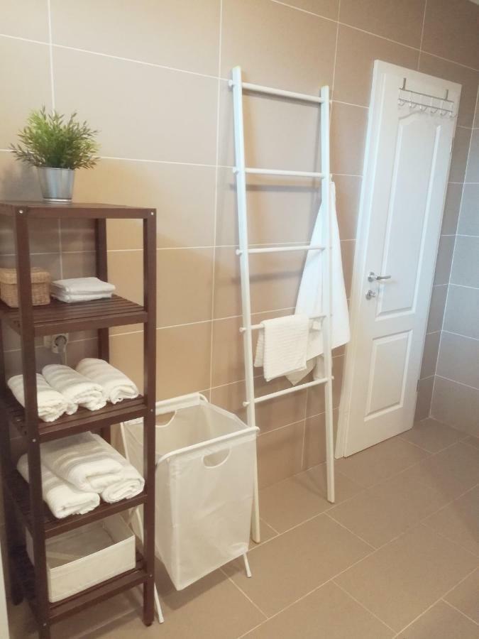 House For Rent Paola Villa Ražanac Eksteriør bilde