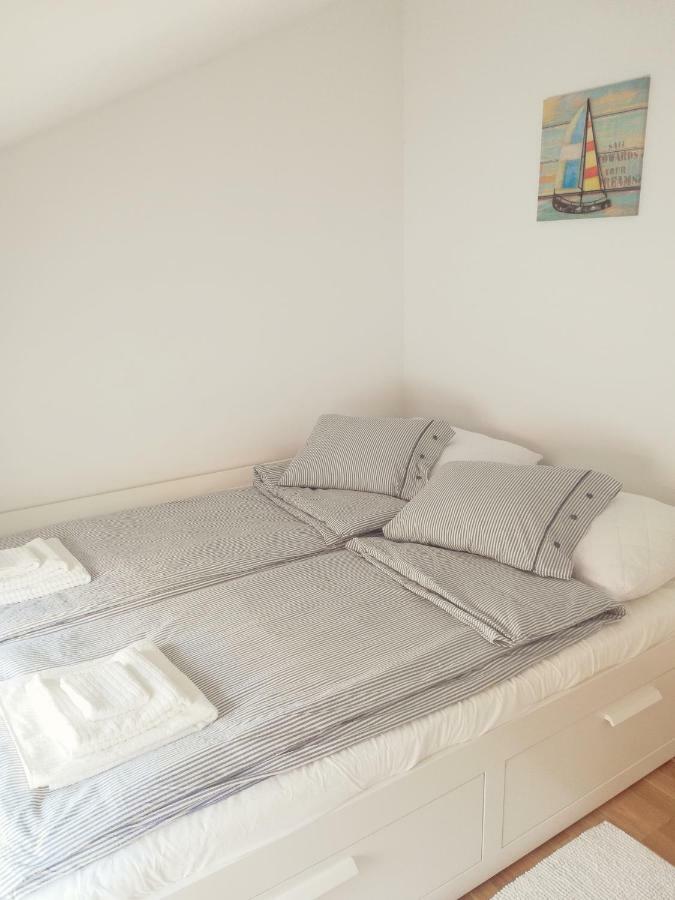 House For Rent Paola Villa Ražanac Eksteriør bilde